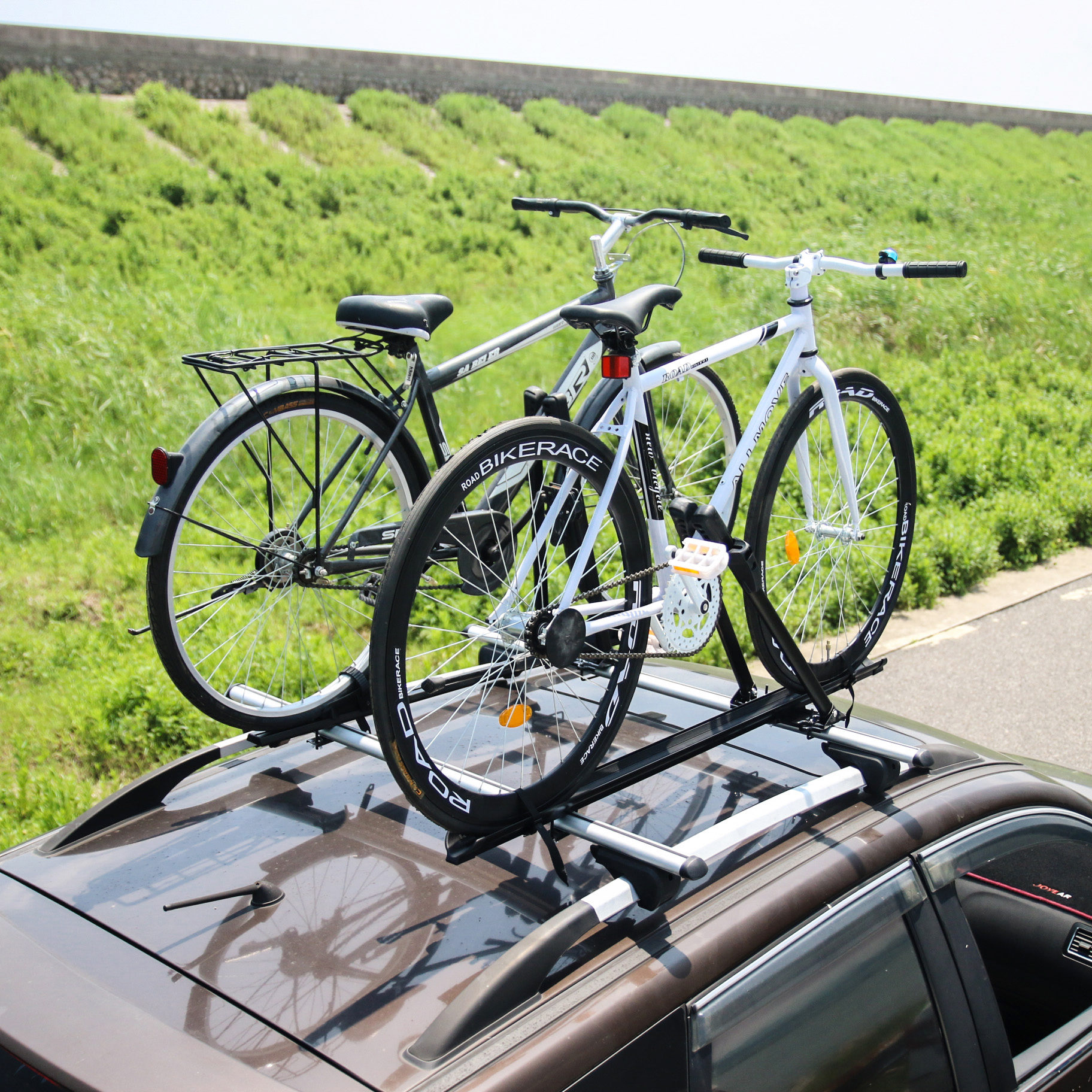 Maximizing fuel efficiency when using a roof bike rack: tips and tricks